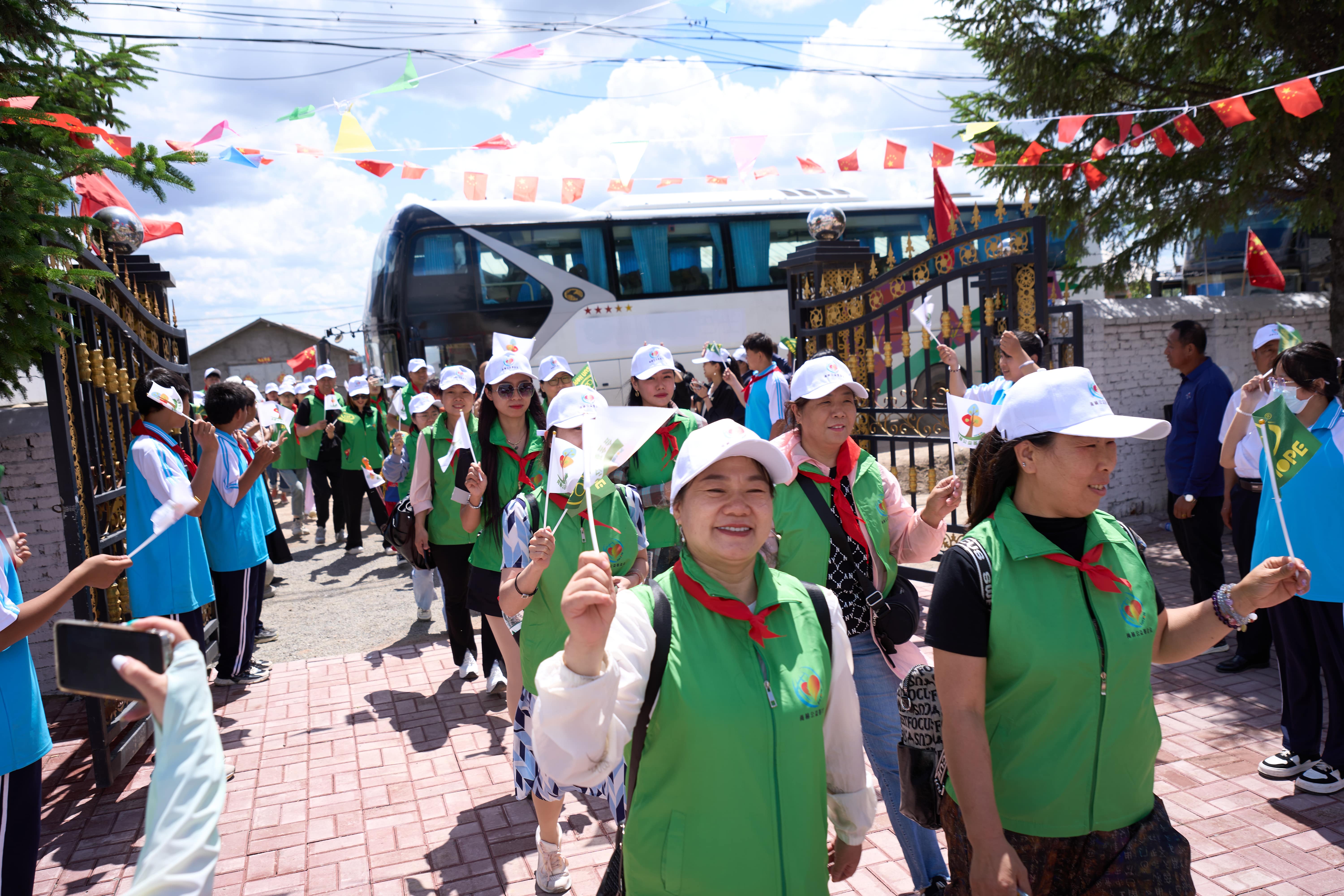 第254所 黑龙江巴彦县黑山镇民乐村时博在线官网（中国）官方网站侯玉霞学校
