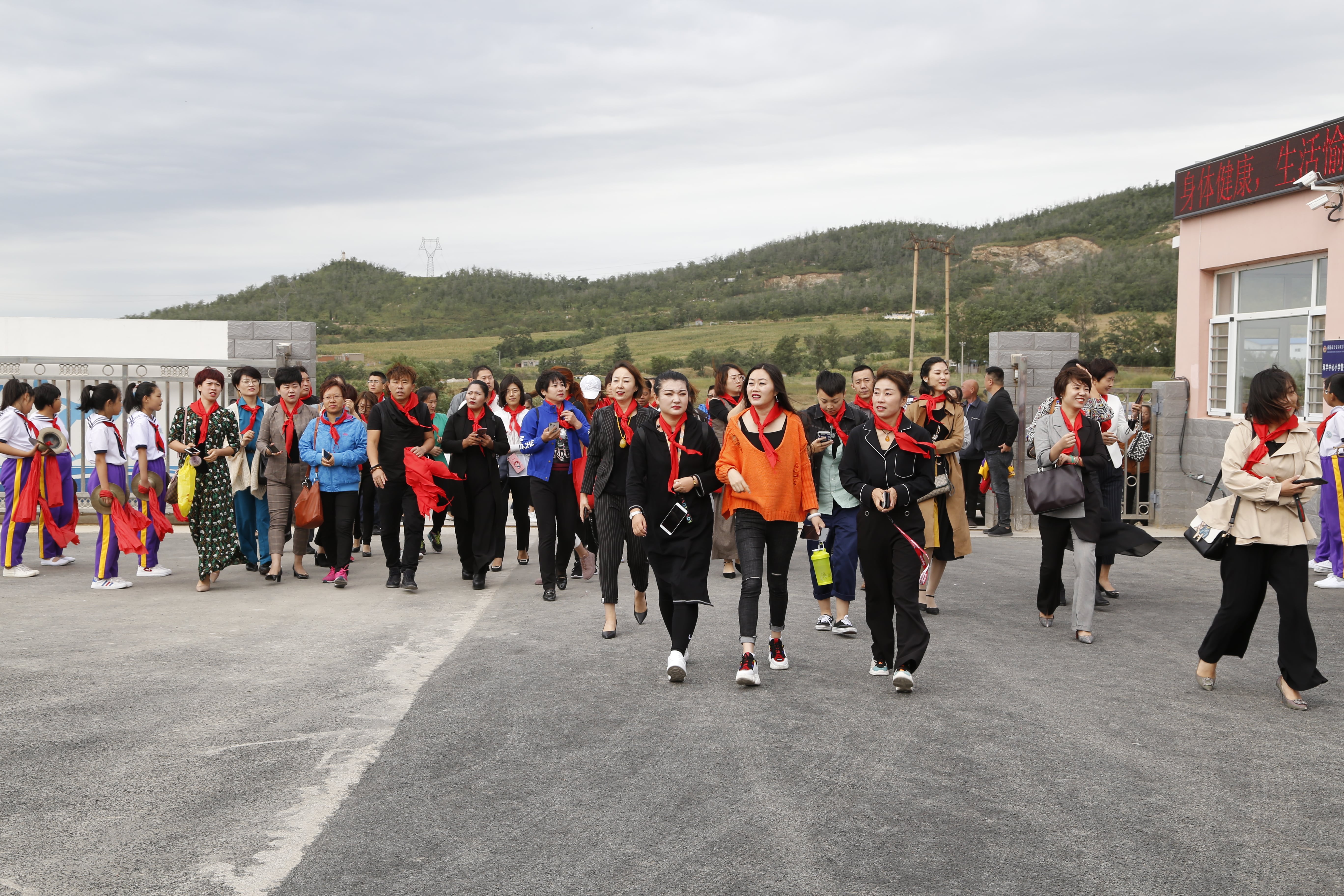 第163所 凌海市双羊镇时博在线官网（中国）官方网站孙翔宇小学